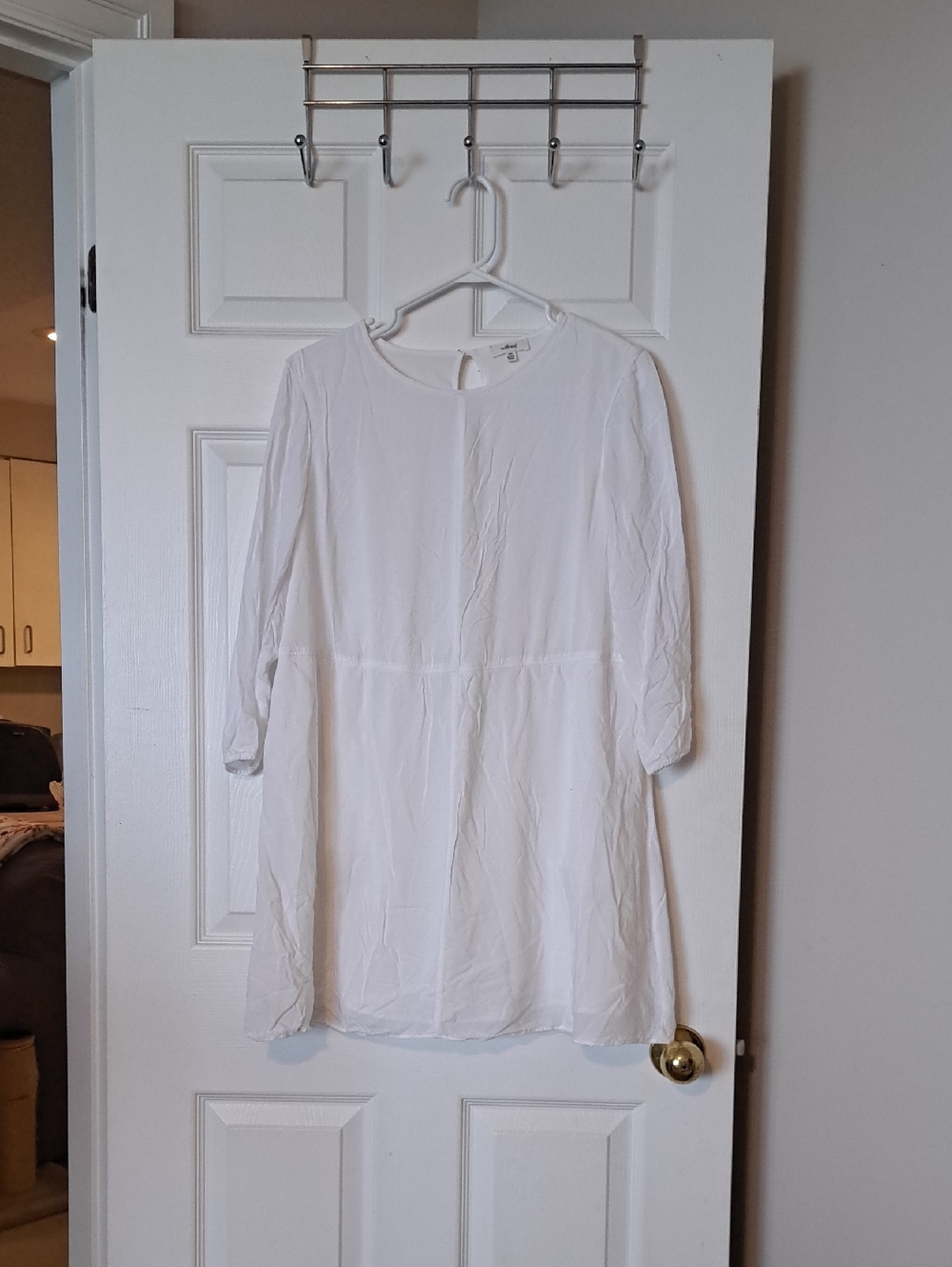 Wilfred White Sleeveless V-Neck Shell